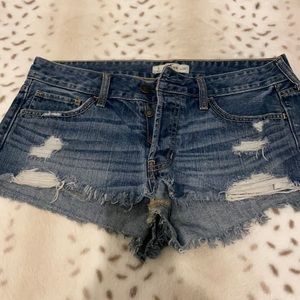 Short Hollister size 9